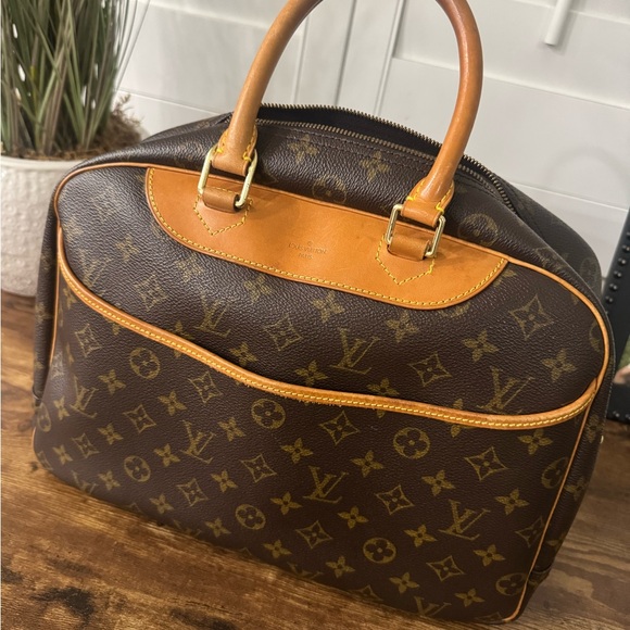 Louis Vuitton Monogram Deauville - Picture 2 of 13